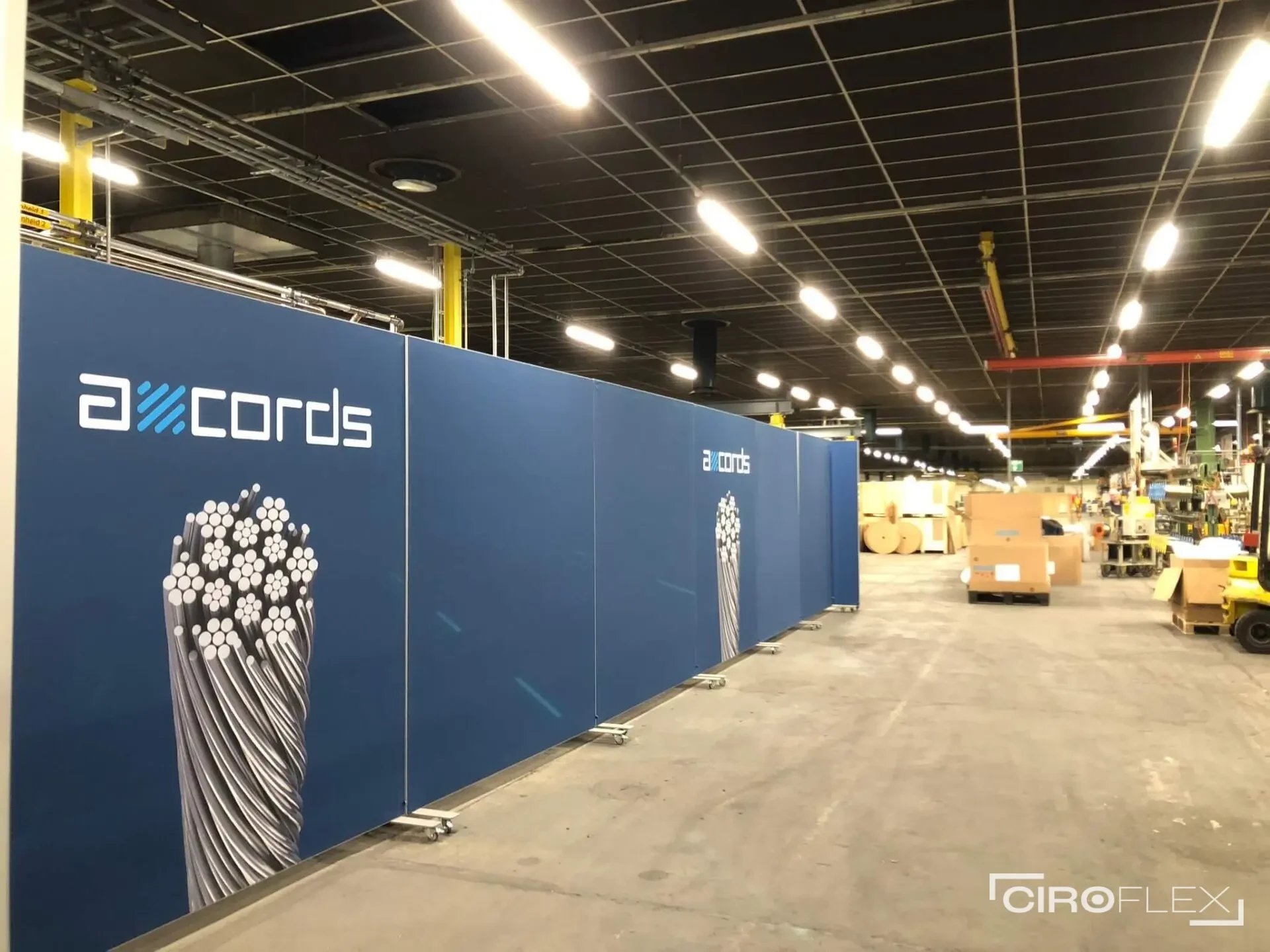 mobiele-scheidingswanden-in-productiehal-Bridon-Bekaert-Belgie-1-scaled mobiele scheidingswanden in productiehal Bridon Bekaert Belgie